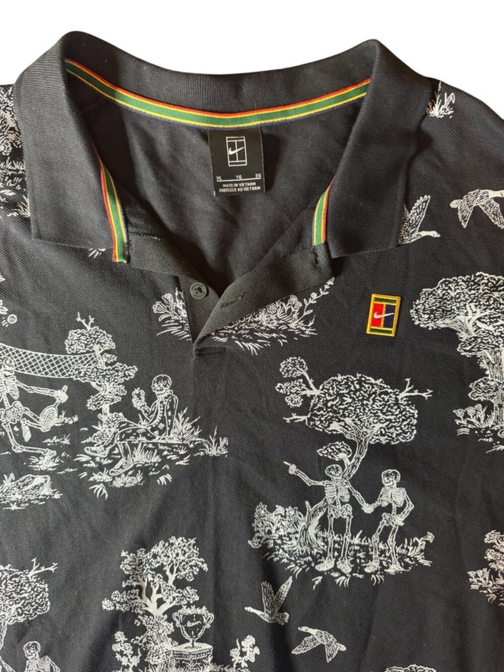 Nike Court Tennis Polo Men’s XL Black Skull Print Dri-FIT Halloween Shirt EUC
